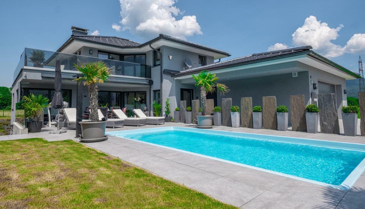 Luxurioese Penthaus Wohnung 阿尼夫 外观 照片