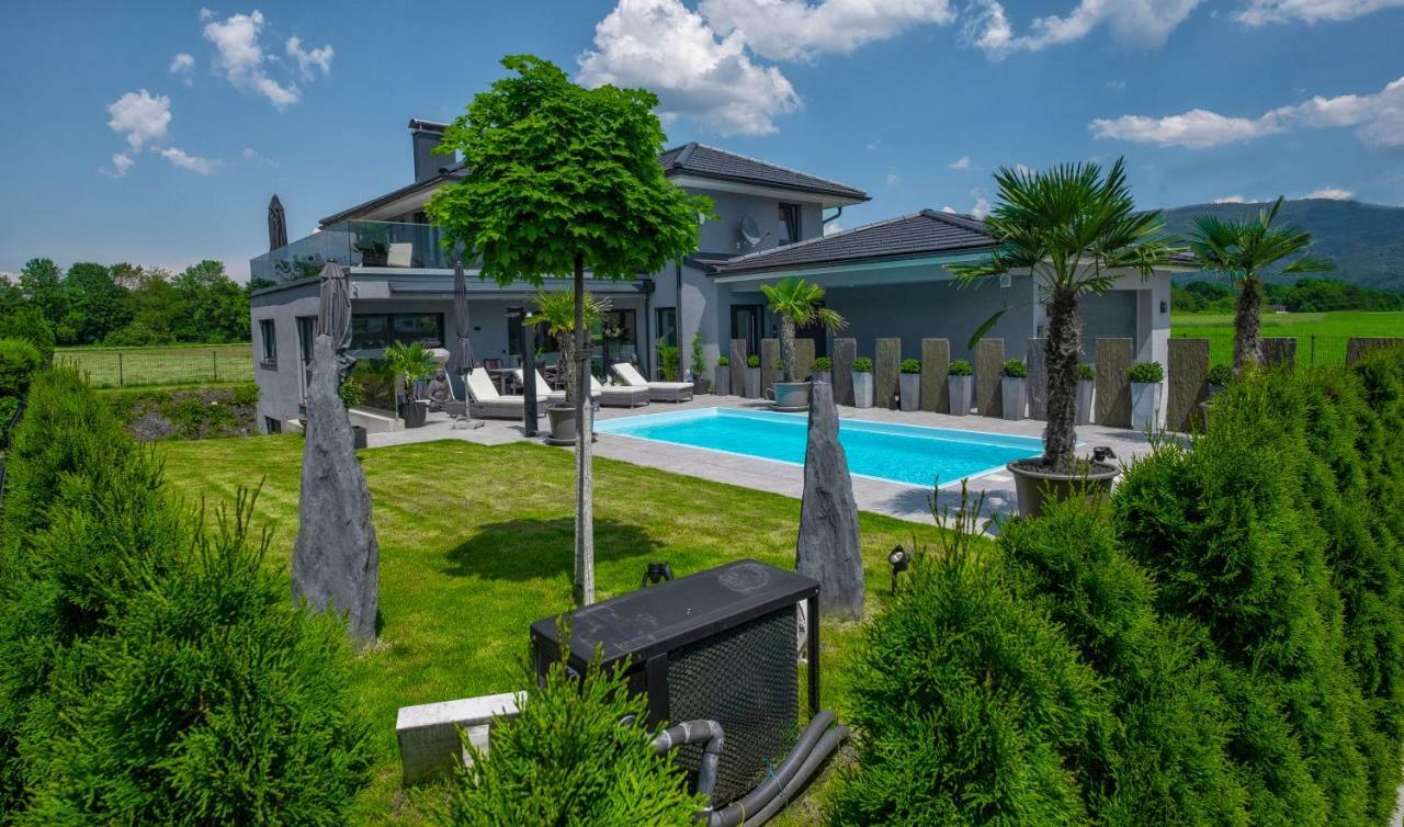 Luxurioese Penthaus Wohnung 阿尼夫 外观 照片