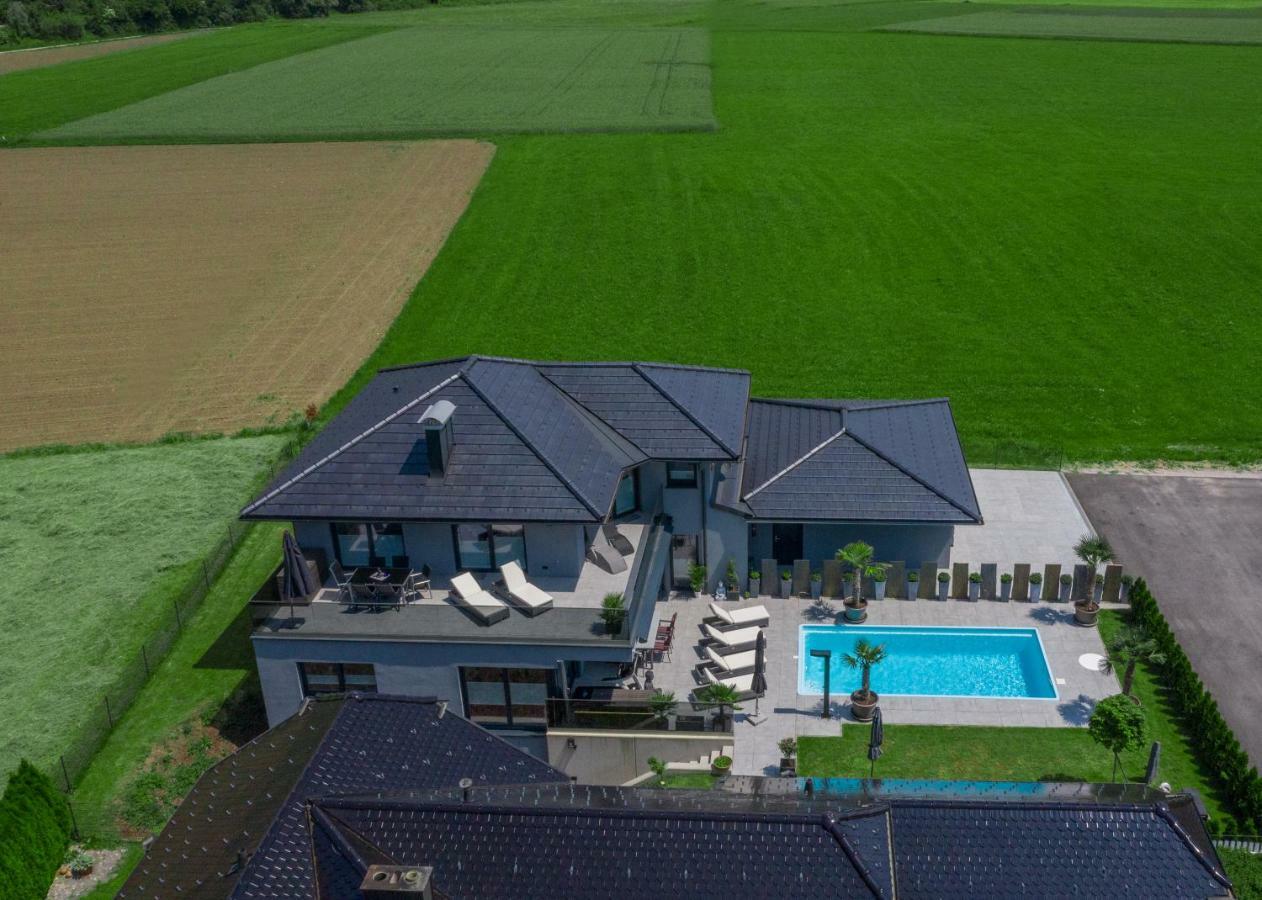 Luxurioese Penthaus Wohnung 阿尼夫 外观 照片